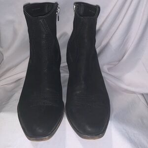 Dolce Vita Silma Western Ankle Bootie Boot! Black. Size 10. Great condition.